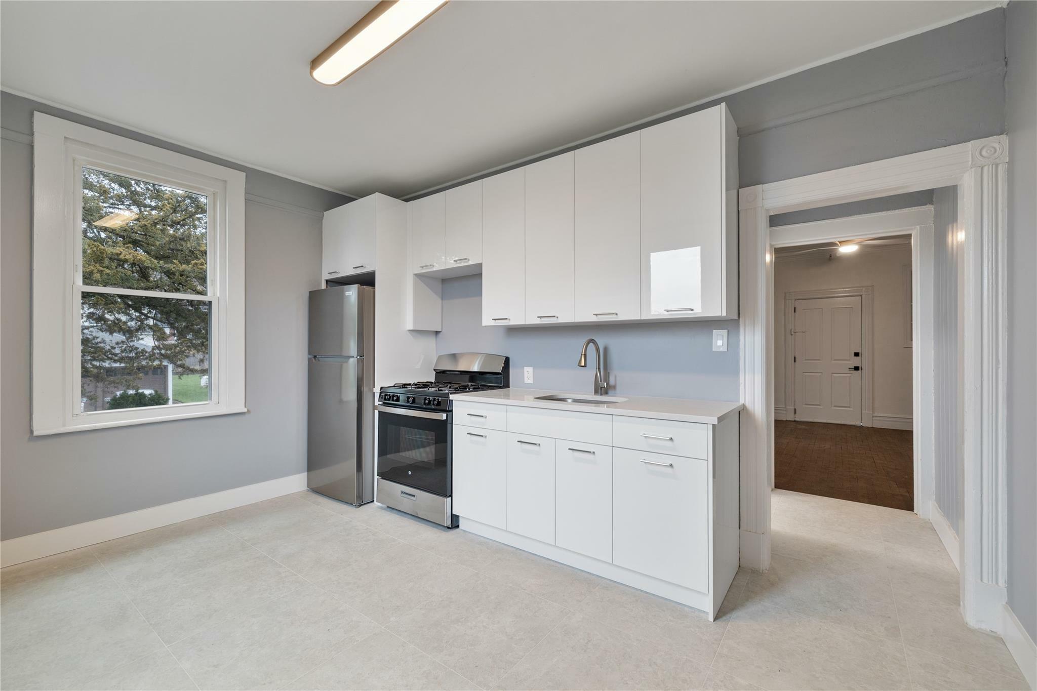 Property Photo: 1 Elizabeth Place 1F NY 10960
