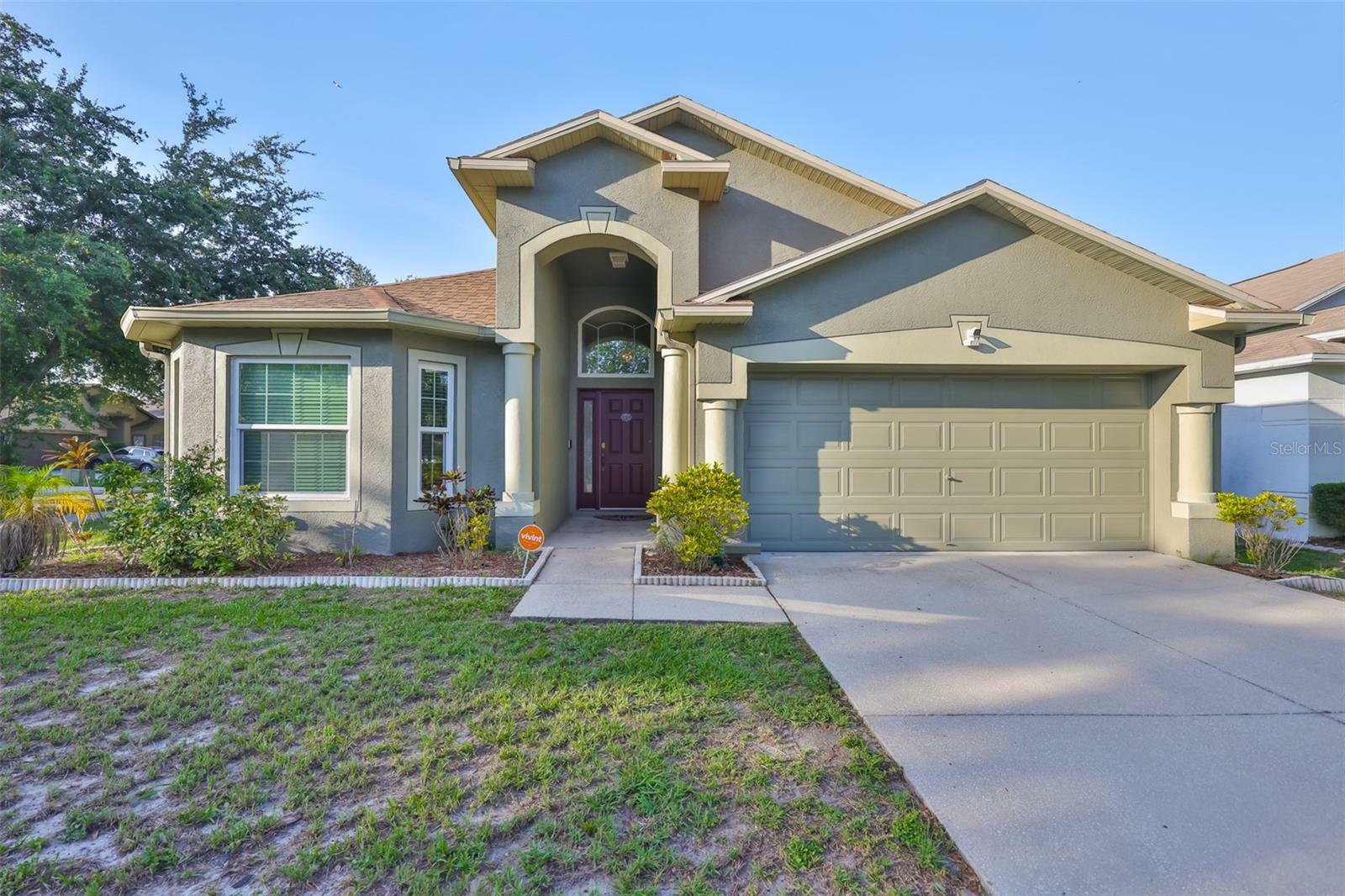 Property Photo: 6933 Waterbrook Court FL 33534