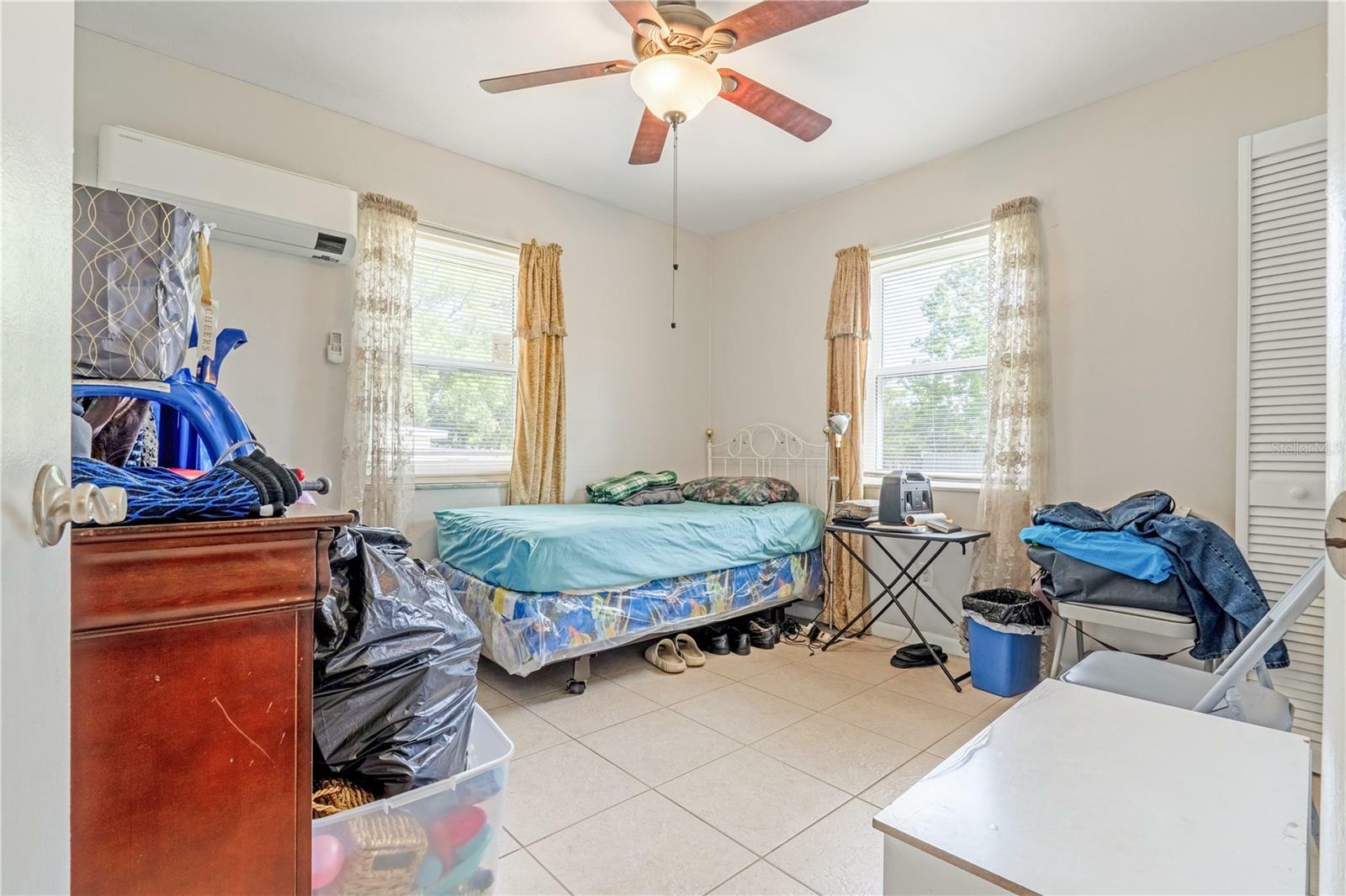Property Photo: 1479 Renton Street FL 32725