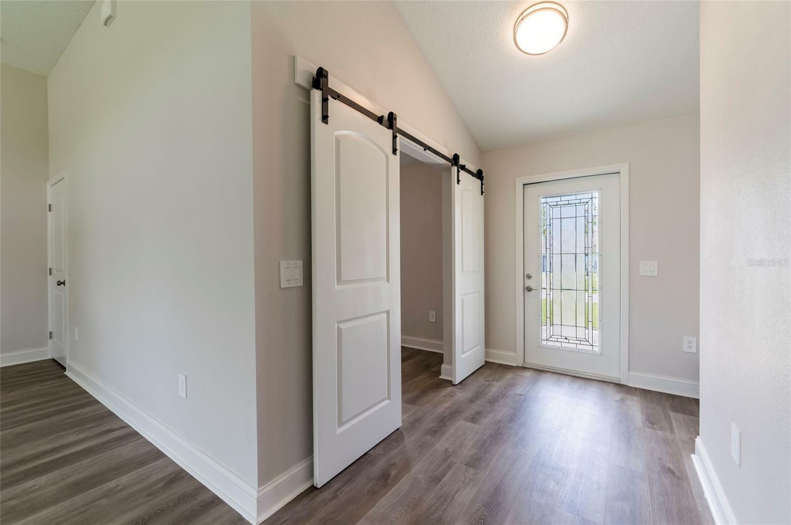 Property Photo: 6686 Hemlock Road FL 34472