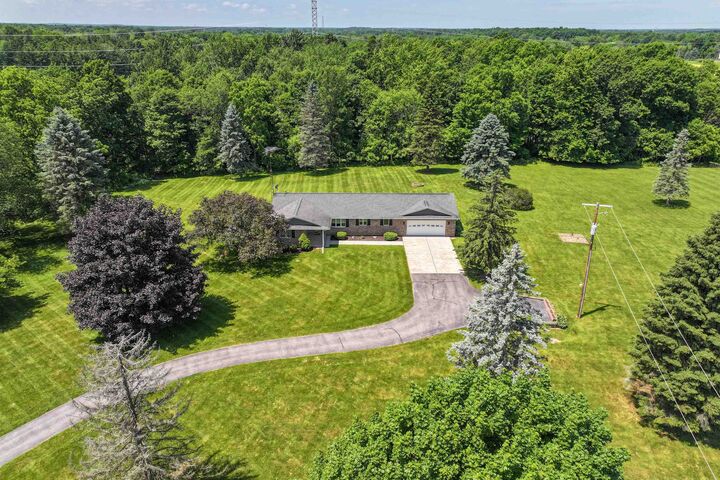 Property Photo: 5802 Pratt Road MI 48446