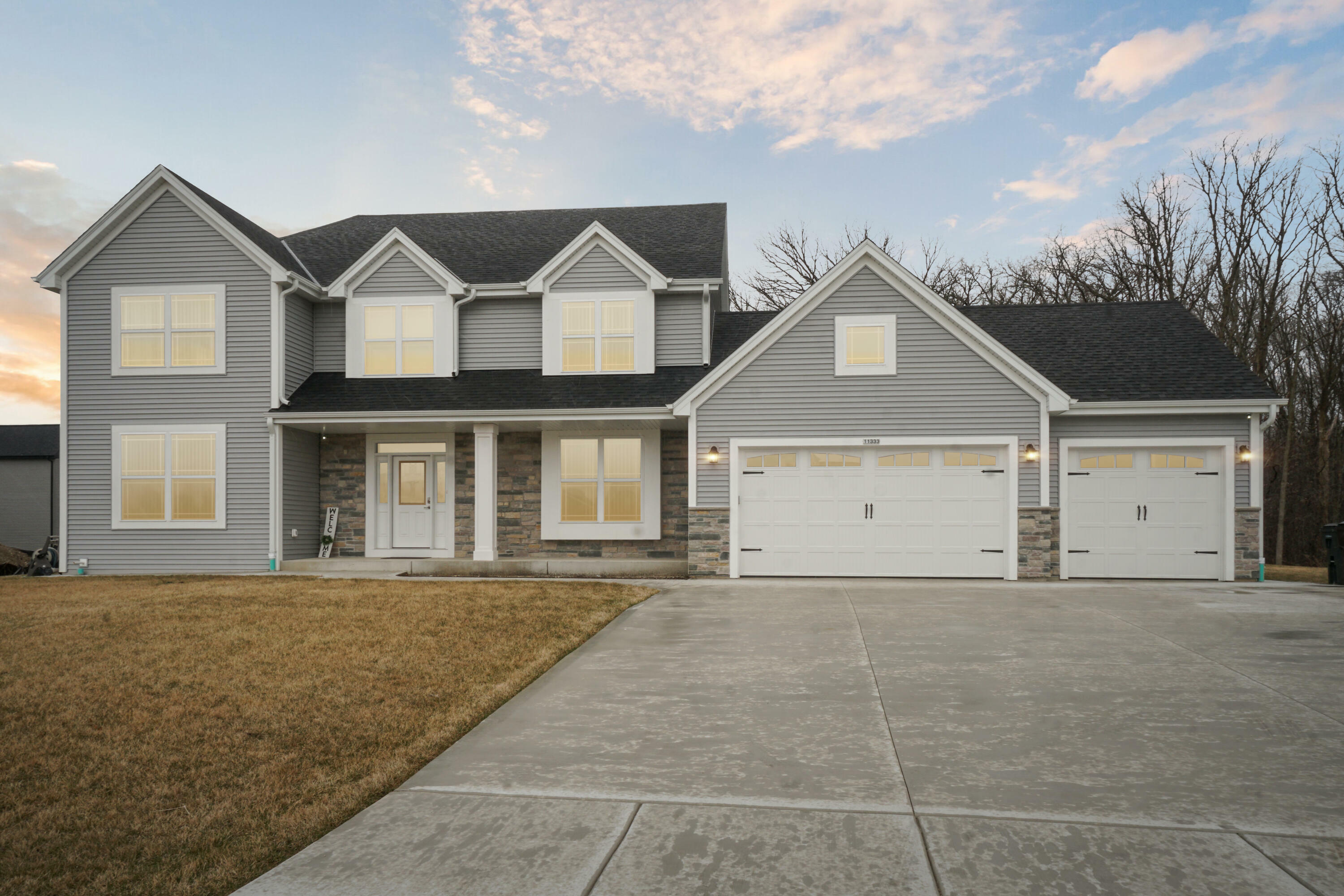 Property Photo: 11333 W Meadowview Dr WI 53132
