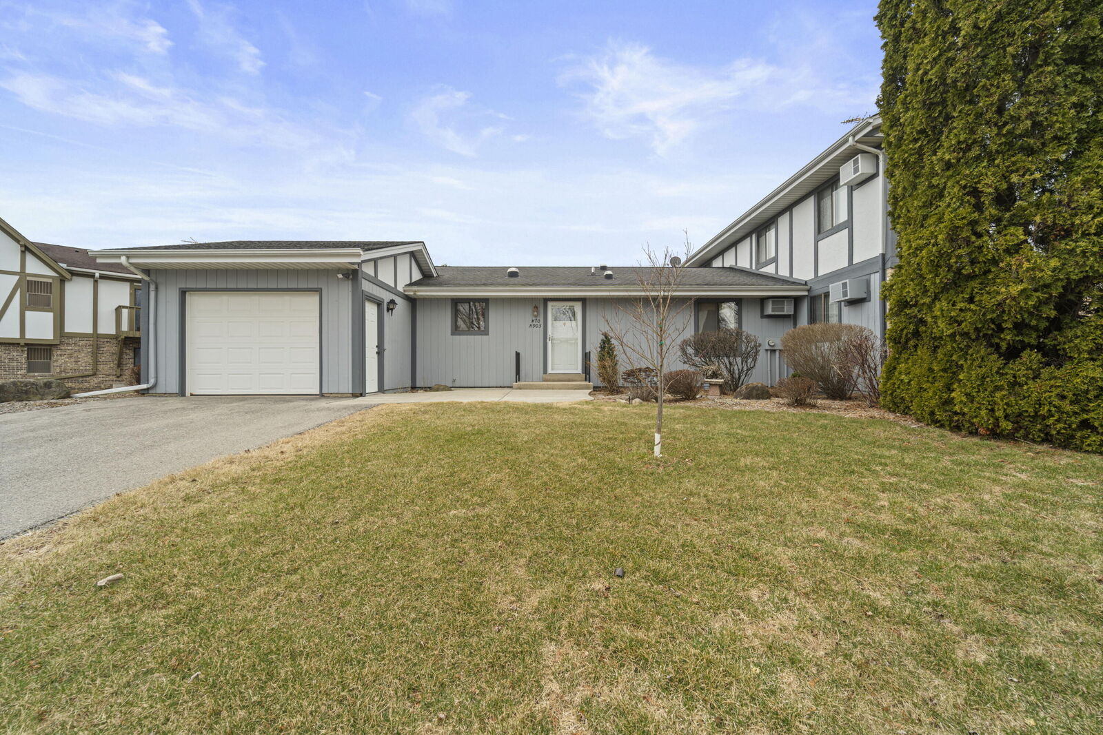 Property Photo: W70n903 Evergreen Ct WI 53012