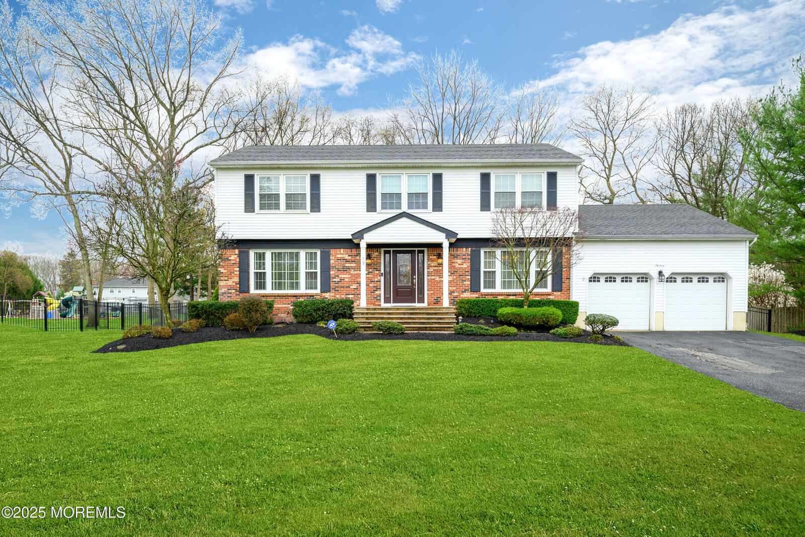 Property Photo:  13 Mohawk Lane  NJ 07726 