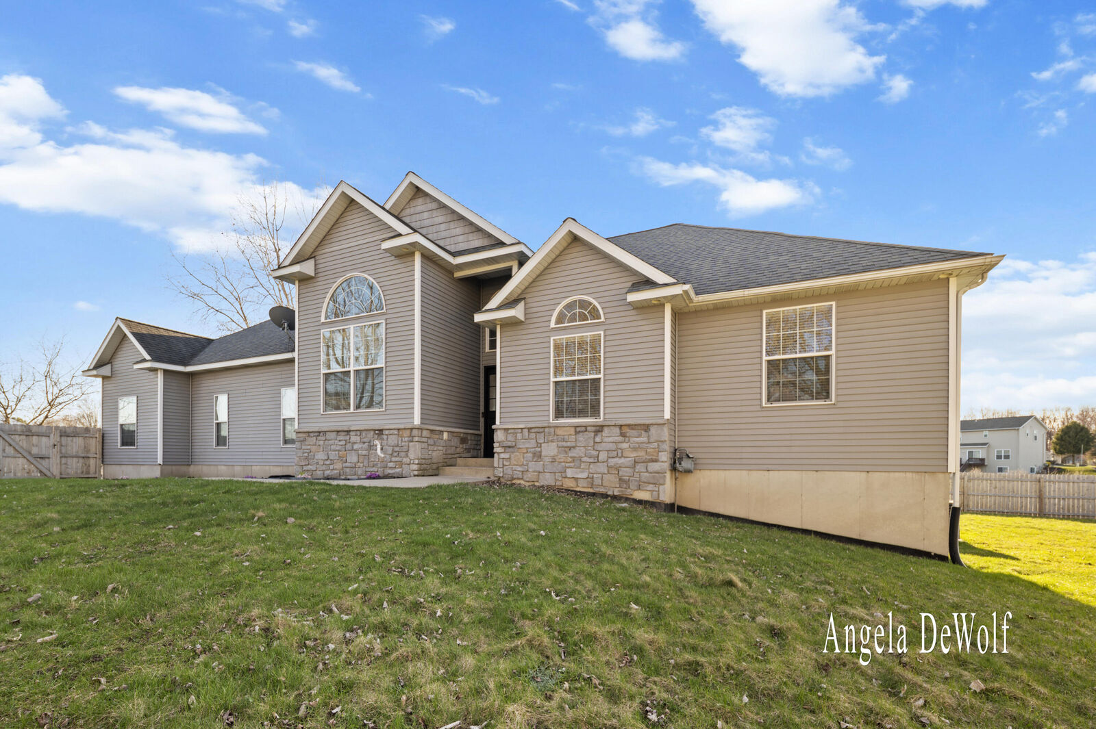 Property Photo: 4087 Baldwin Street MI 49426