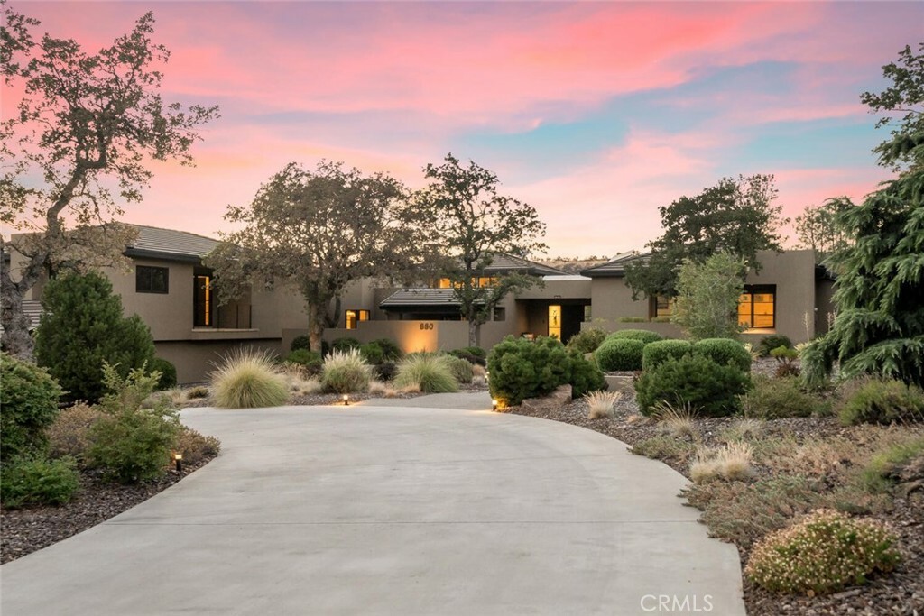 Property Photo: 880 Whispering Winds Lane CA 95928