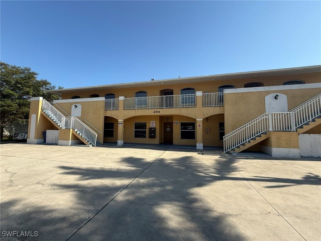 Property Photo:  264 SW 3rd Terrace 201  FL 33991 