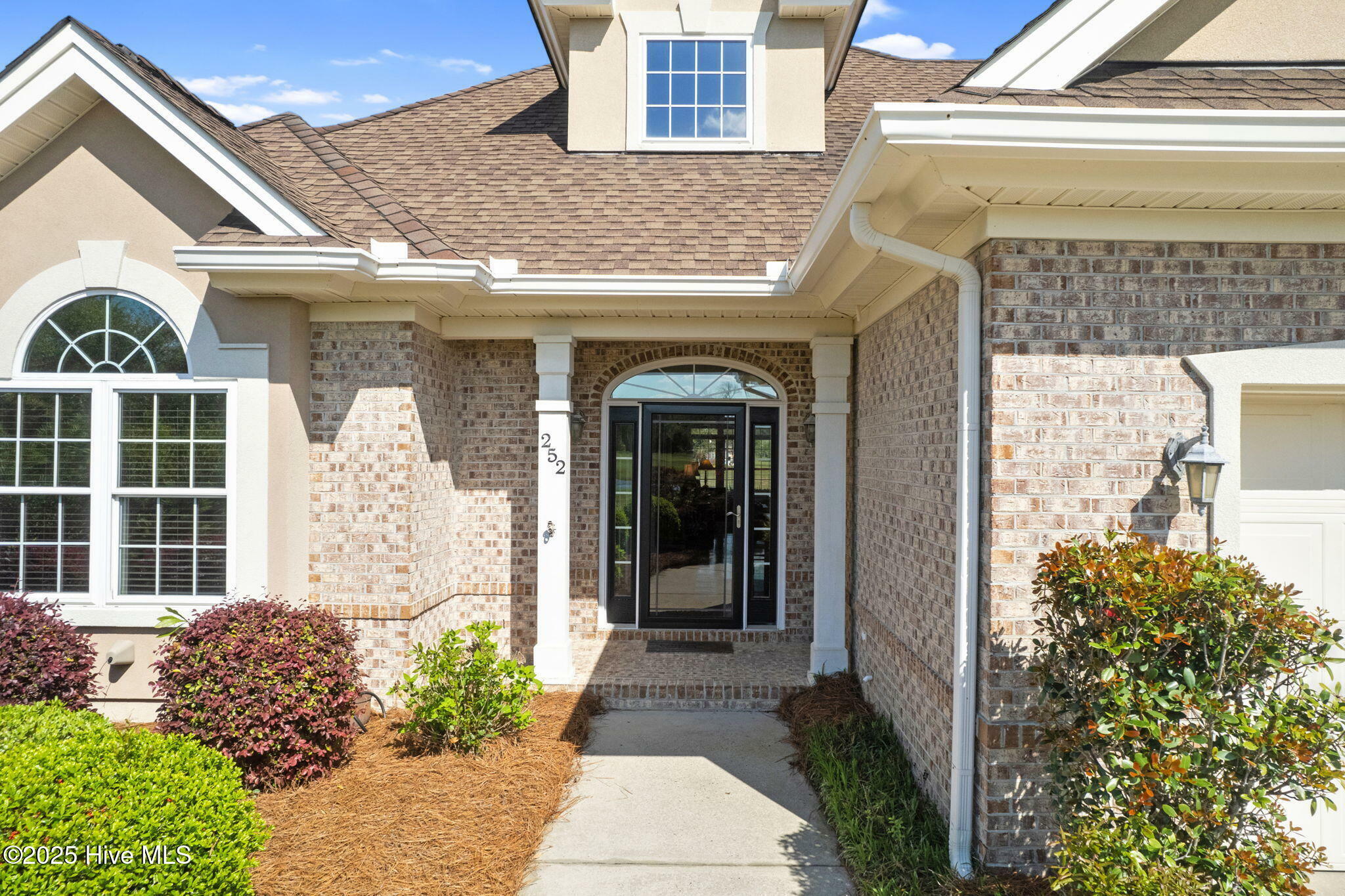 Property Photo: 252 Sedgefield Place SW NC 28469