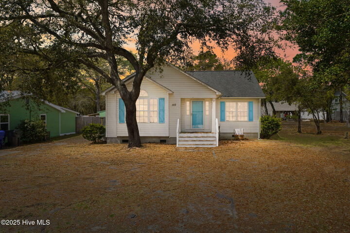 Property Photo:  103 NE 5th Street  NC 28465 
