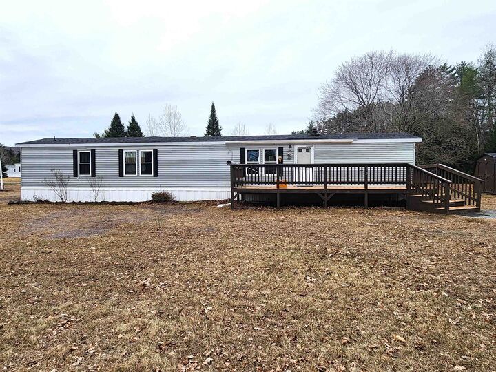 Property Photo:  22 Pioneer Road  NH 03740 