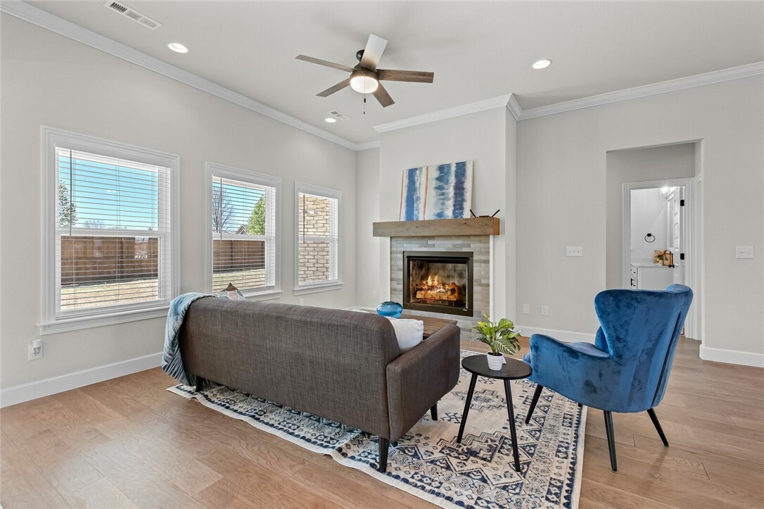 Property Photo:  2201 Salmon Street  AR 72751 
