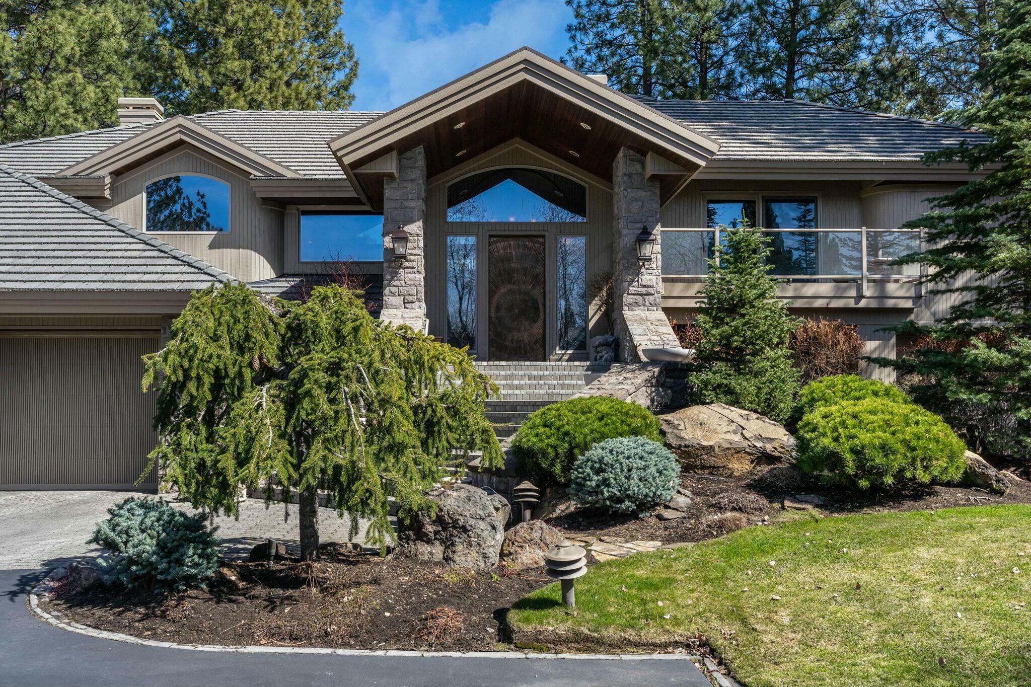 Property Photo: 61704 Broken Top Drive OR 97702