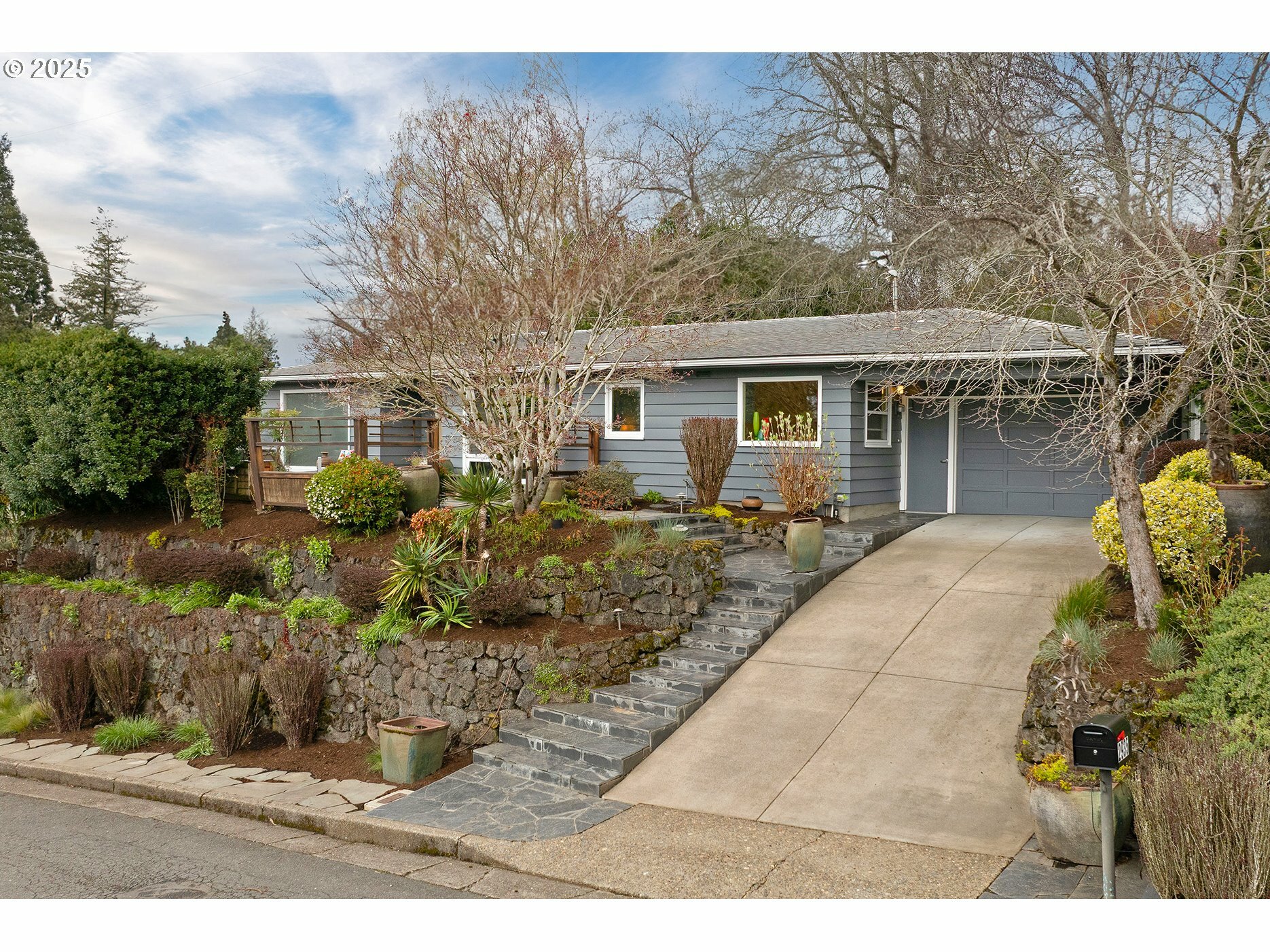 Property Photo: 2935 SW Hamilton St OR 97239
