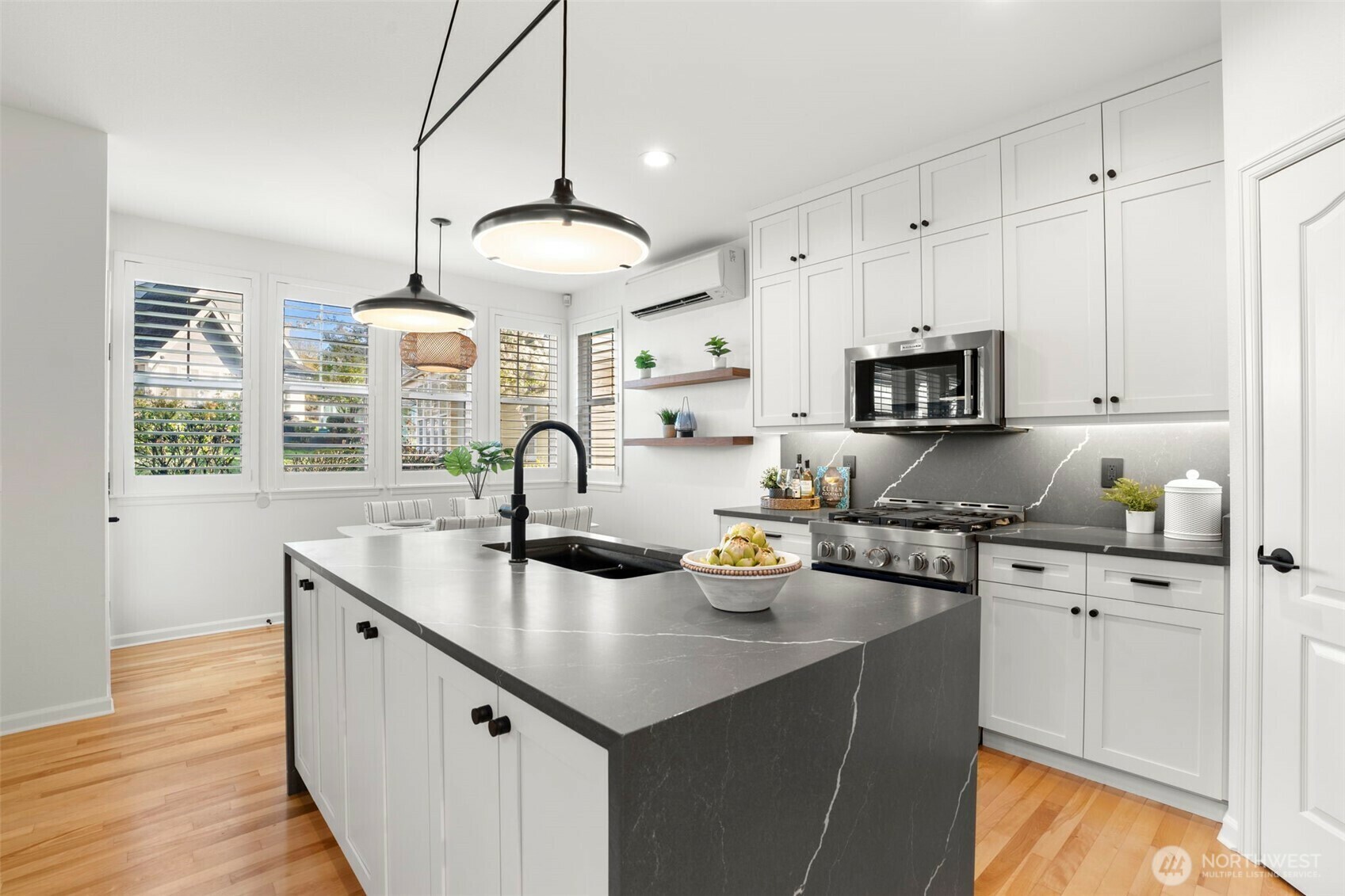 Property Photo: 148 NE Sunset Street WA 98370