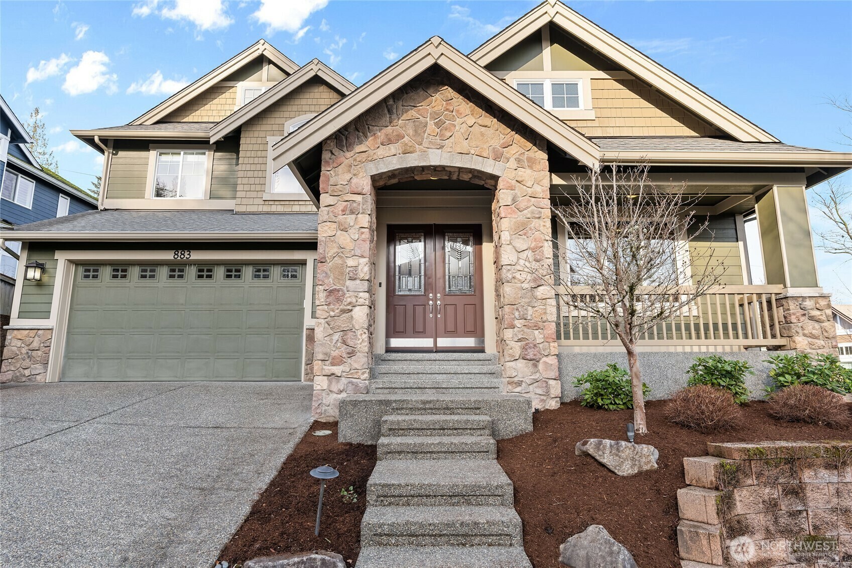 Property Photo: 883 Summerhill Ridge Drive NW WA 98027