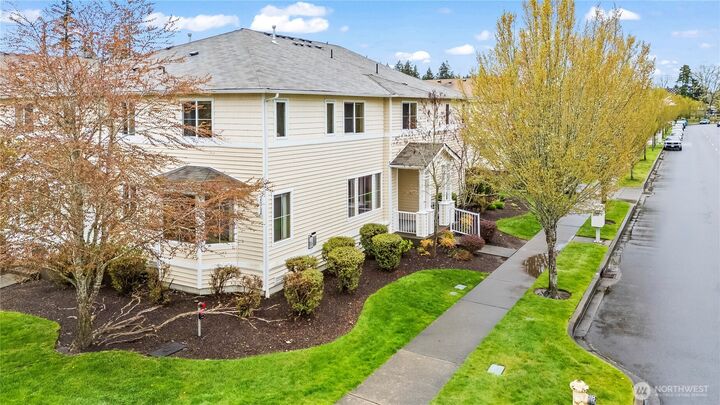 Property Photo:  2010  Garry Oaks Avenue A  WA 98327 