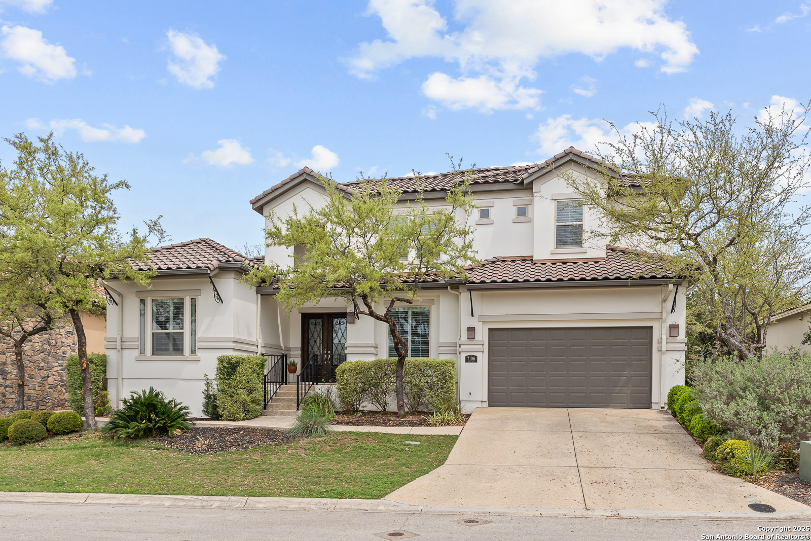 Property Photo: 7106 Bluff Run TX 78257