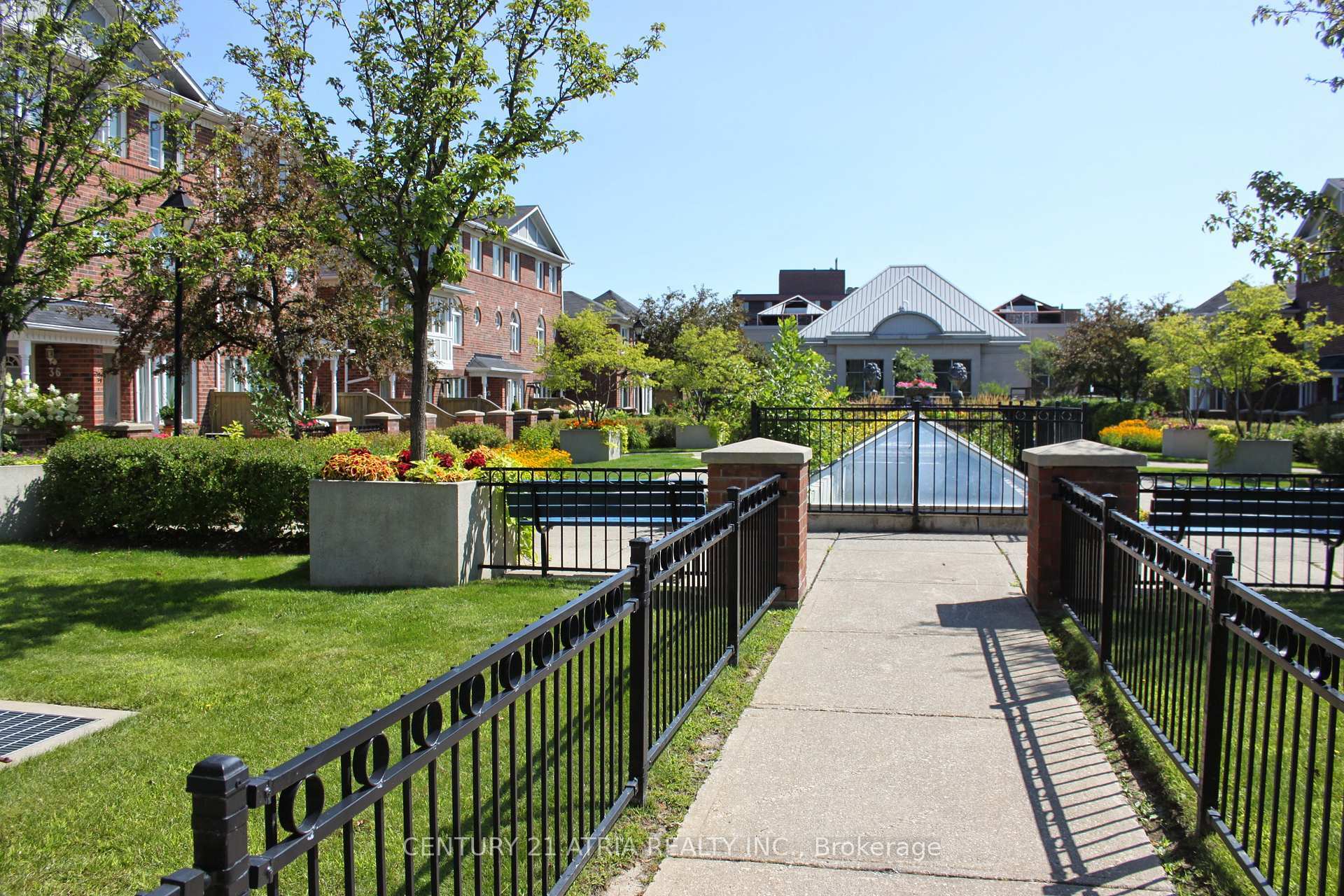 Property Photo: 18 Clark Avenue W 54 ON L4J 8H1