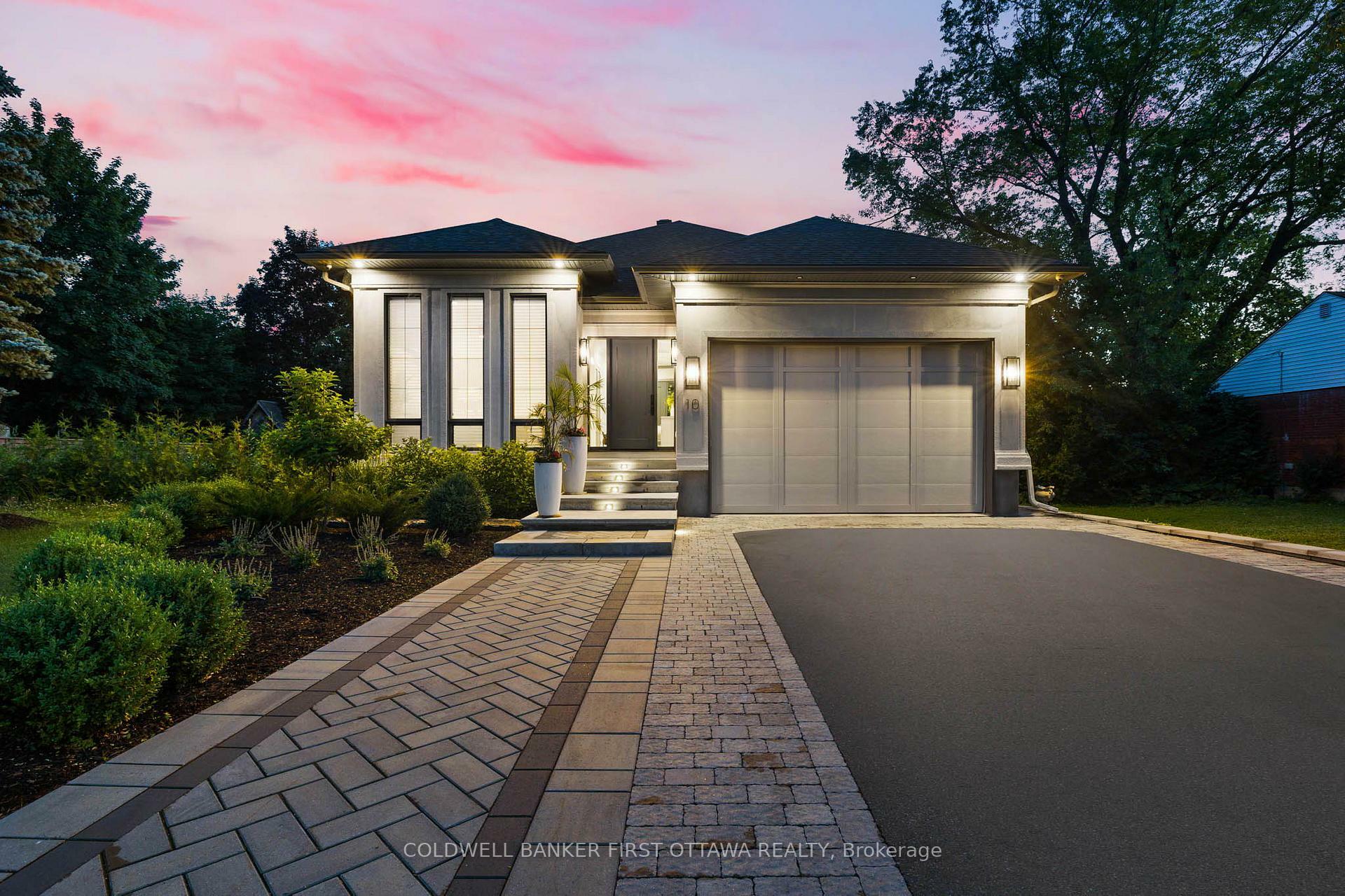 10 Leaver Avenue  Cityview - Parkwoods Hills - Rideau Shore ON K2E 5P6 photo