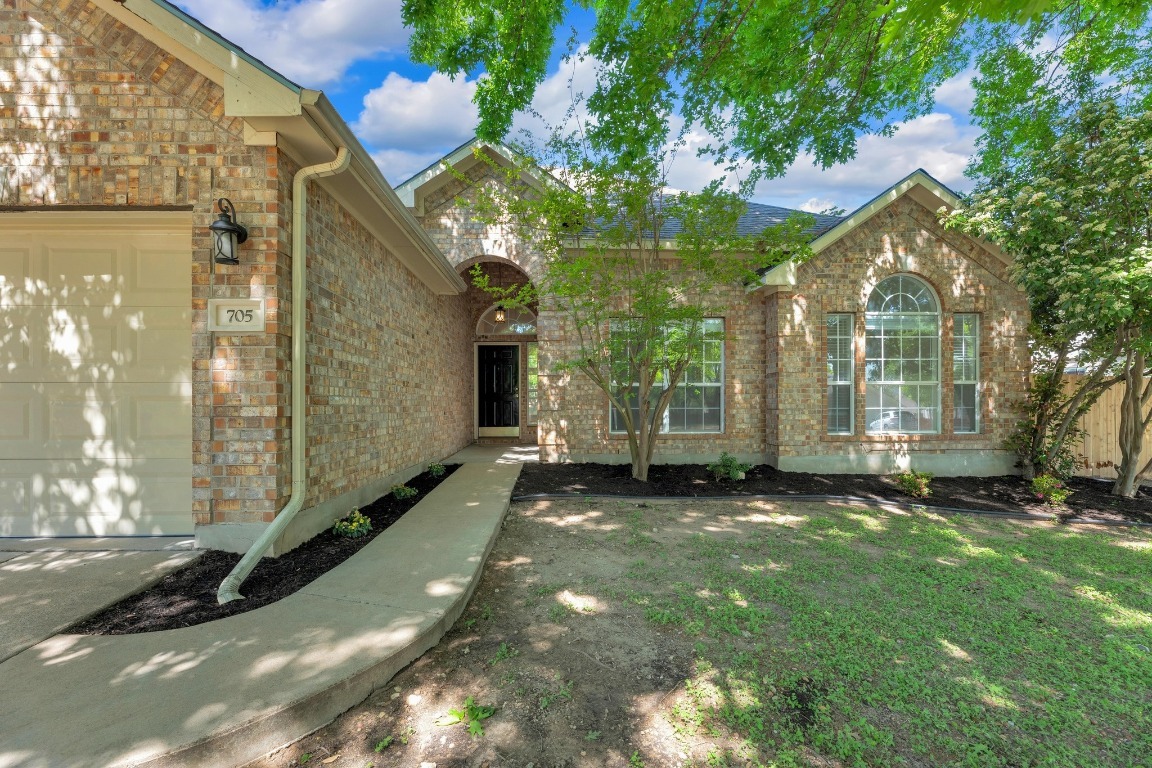 Property Photo:  705 Yale Drive  TX 78660 