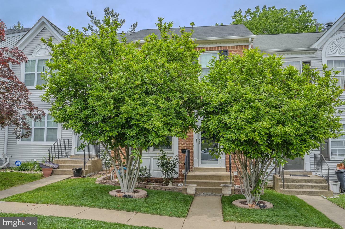 Property Photo: 2764 Brier Pond Circle VA 22191