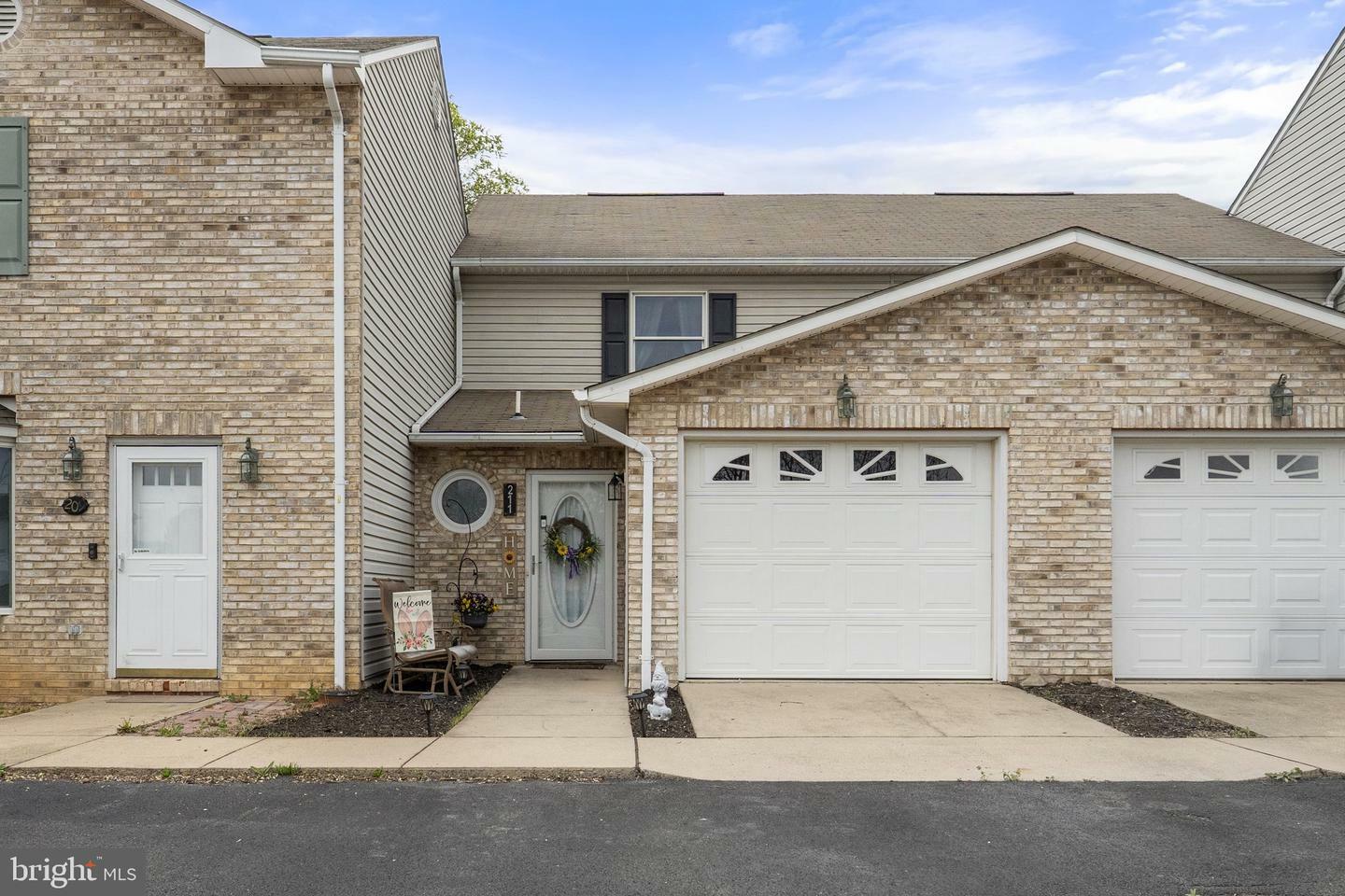 211 Waterbrook Court  Woodstock VA 22664 photo
