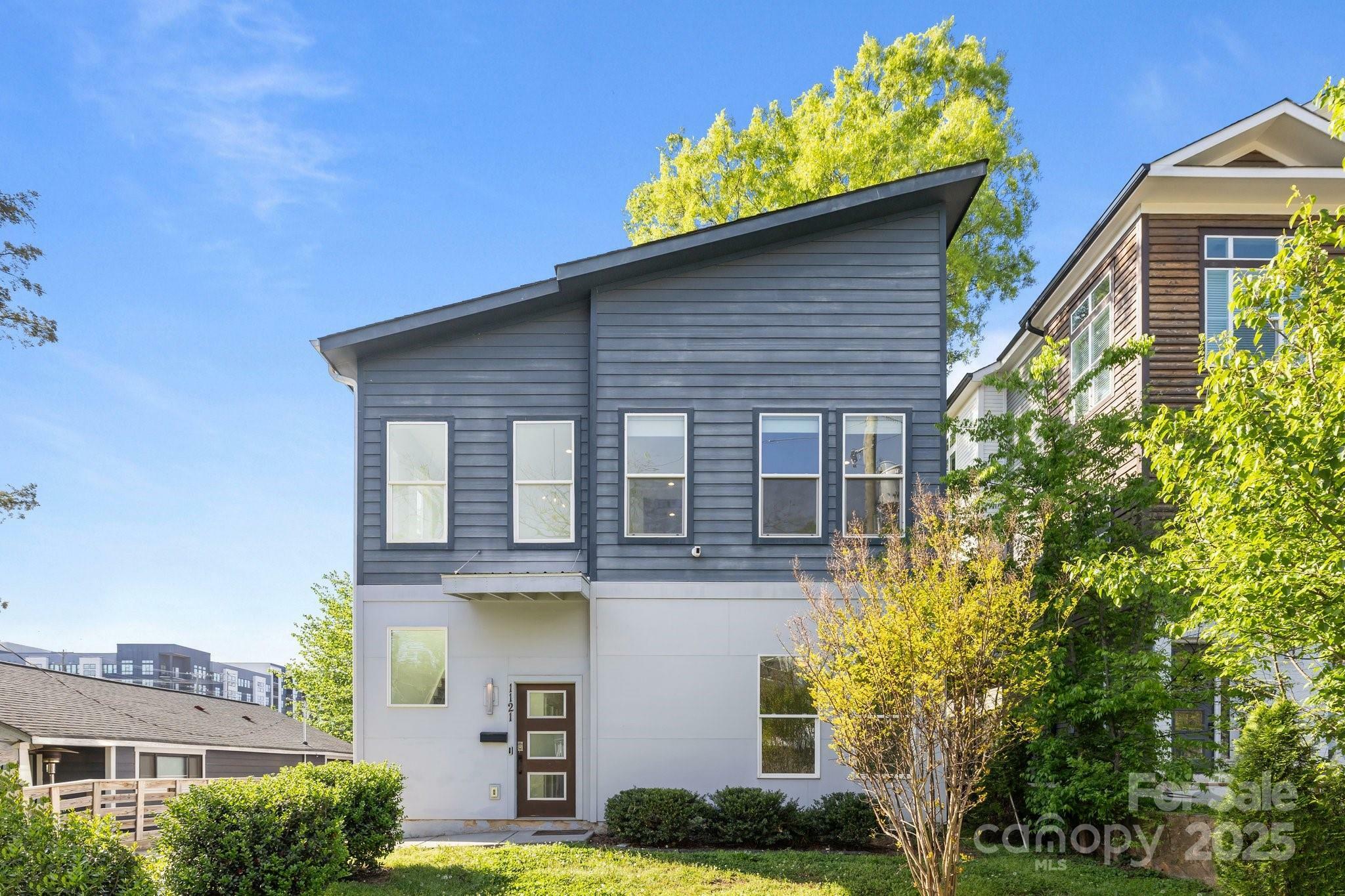 1121 N Alexander Street  Charlotte NC 28206 photo