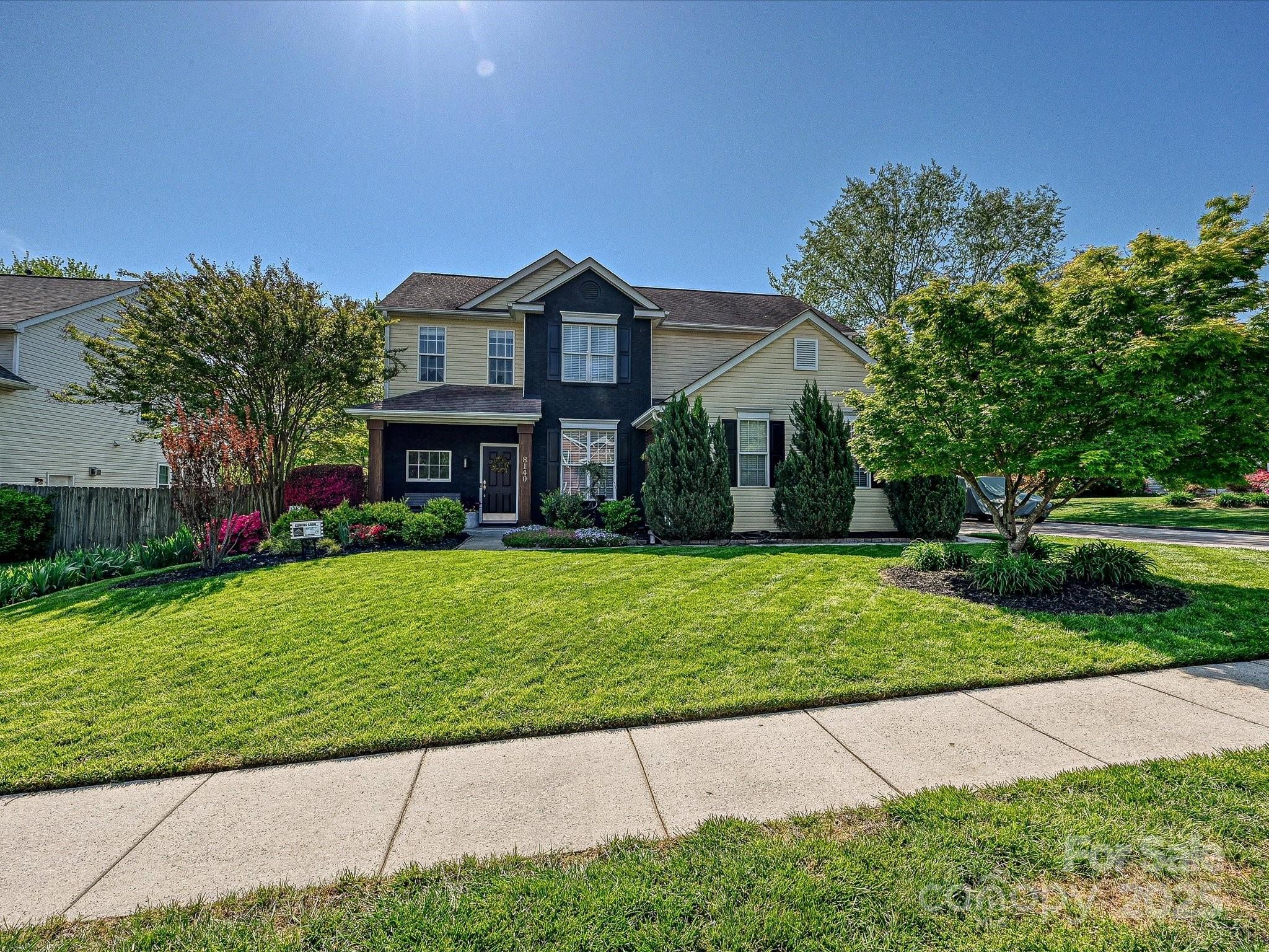 Property Photo: 8140 Laurel Run Drive NC 28269