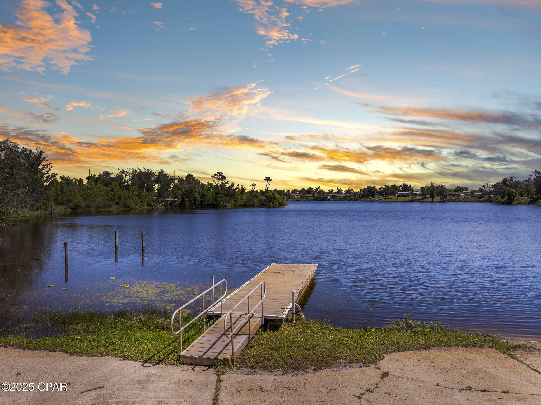 Property Photo:  3801 E 1st Court  FL 32401 