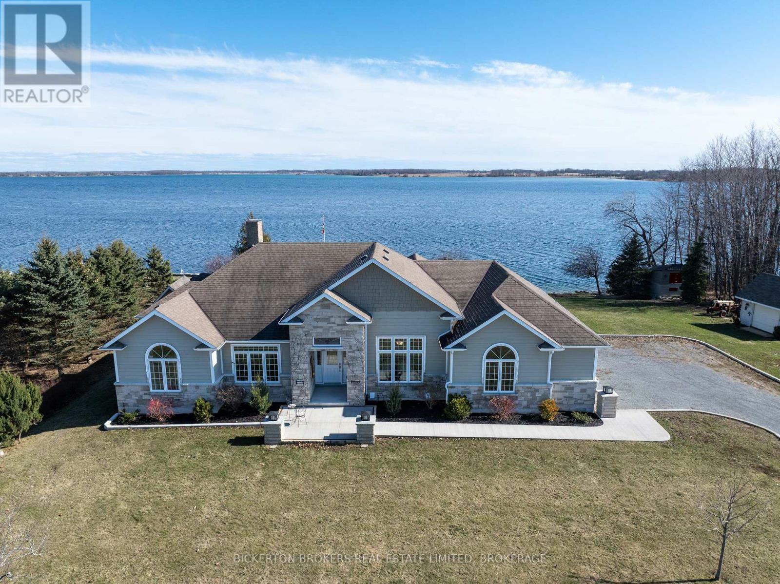 Property Photo:  255 Good Friend Drive  ON K7G 2V6 