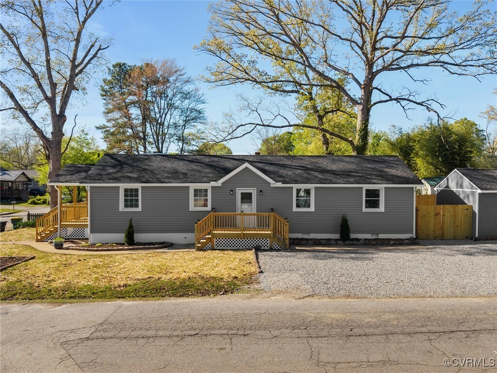 Property Photo: 437 S 20th Ave VA 23860