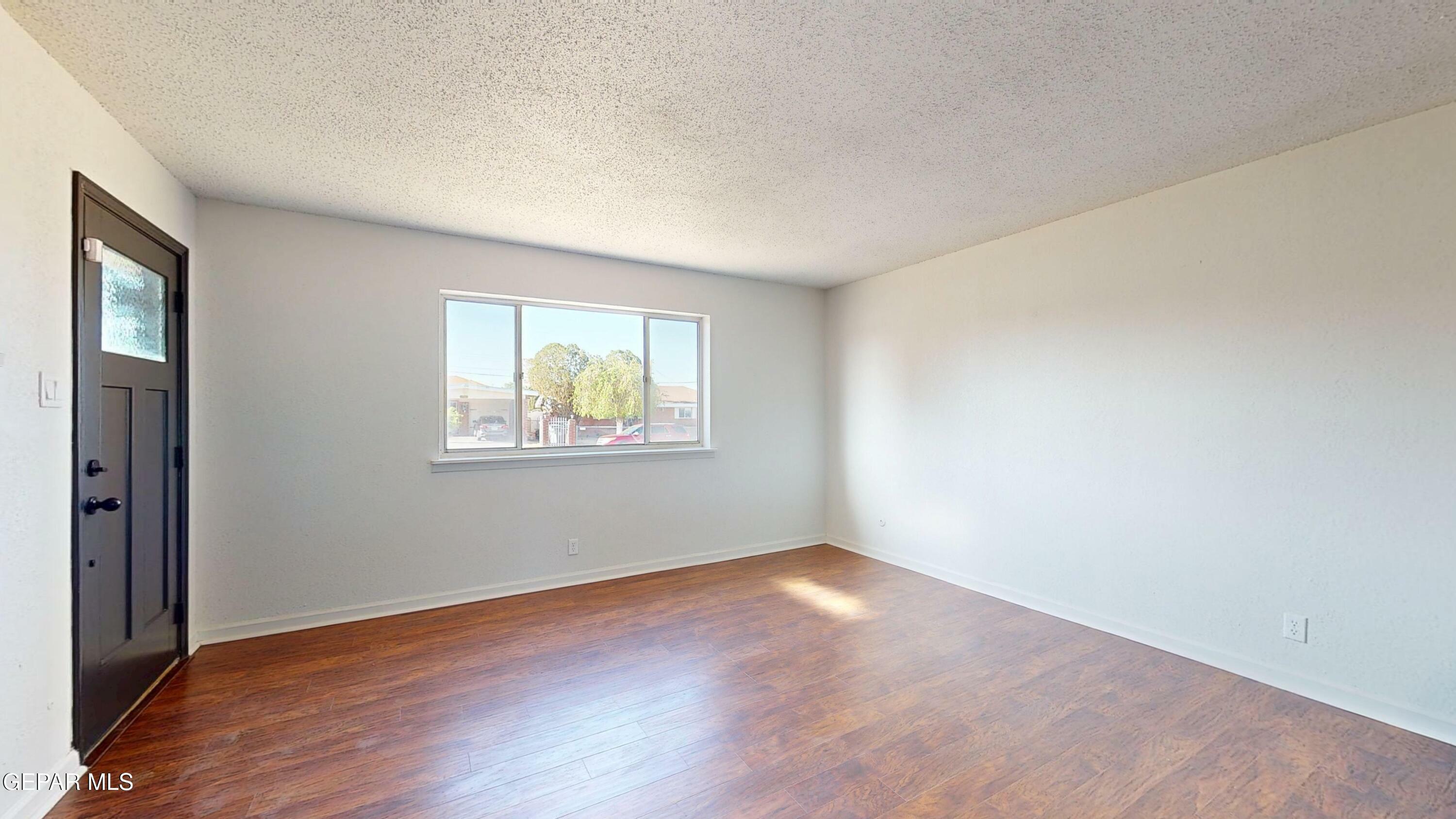 Property Photo: 5809 Threadgill Avenue TX 79924