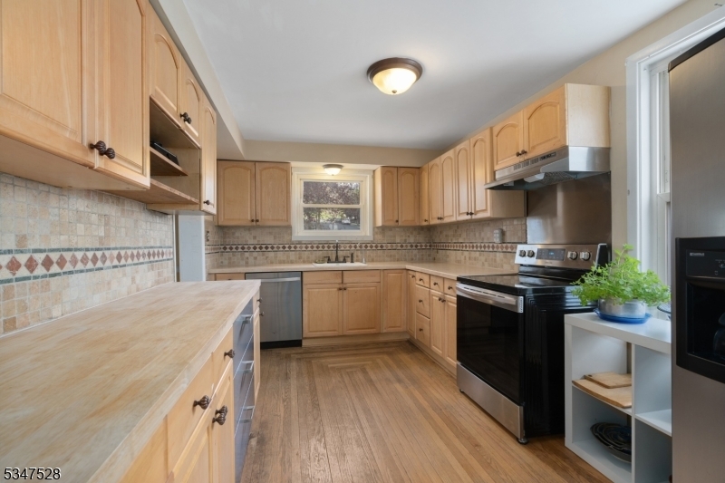 Property Photo: 28 Church St NJ 08829