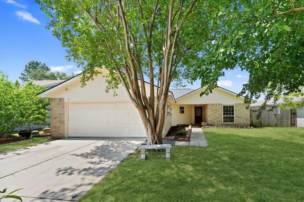 Property Photo: 8327 Snail Hollow Drive TX 77064
