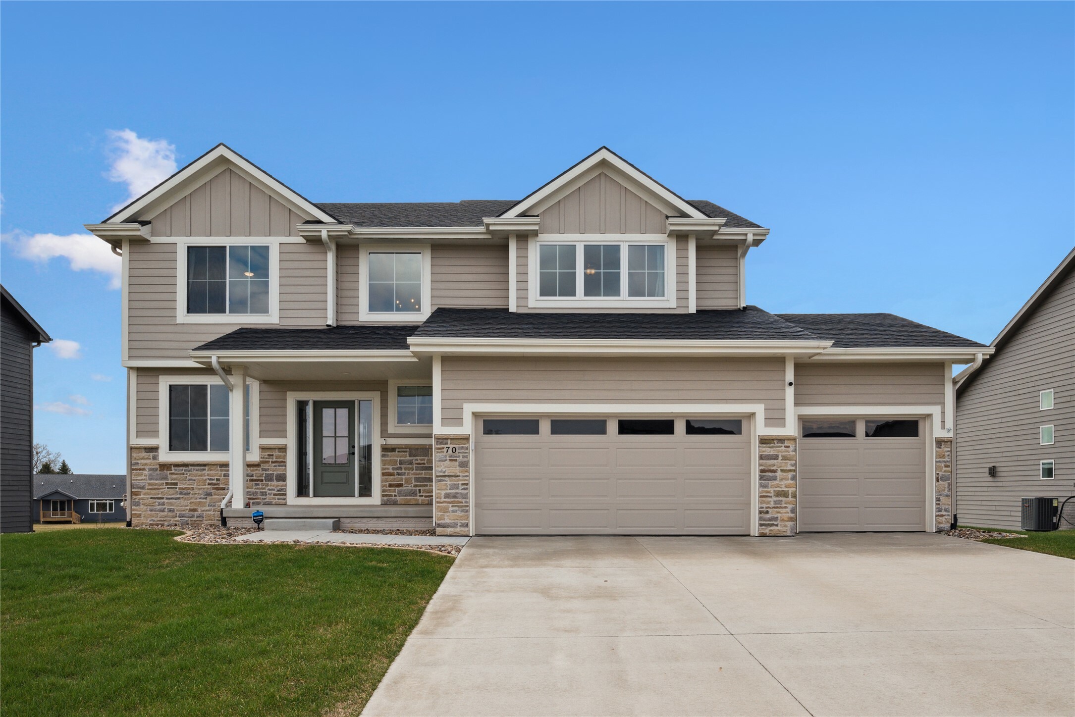 Property Photo: 70 NW Hidden Knoll IA 50263