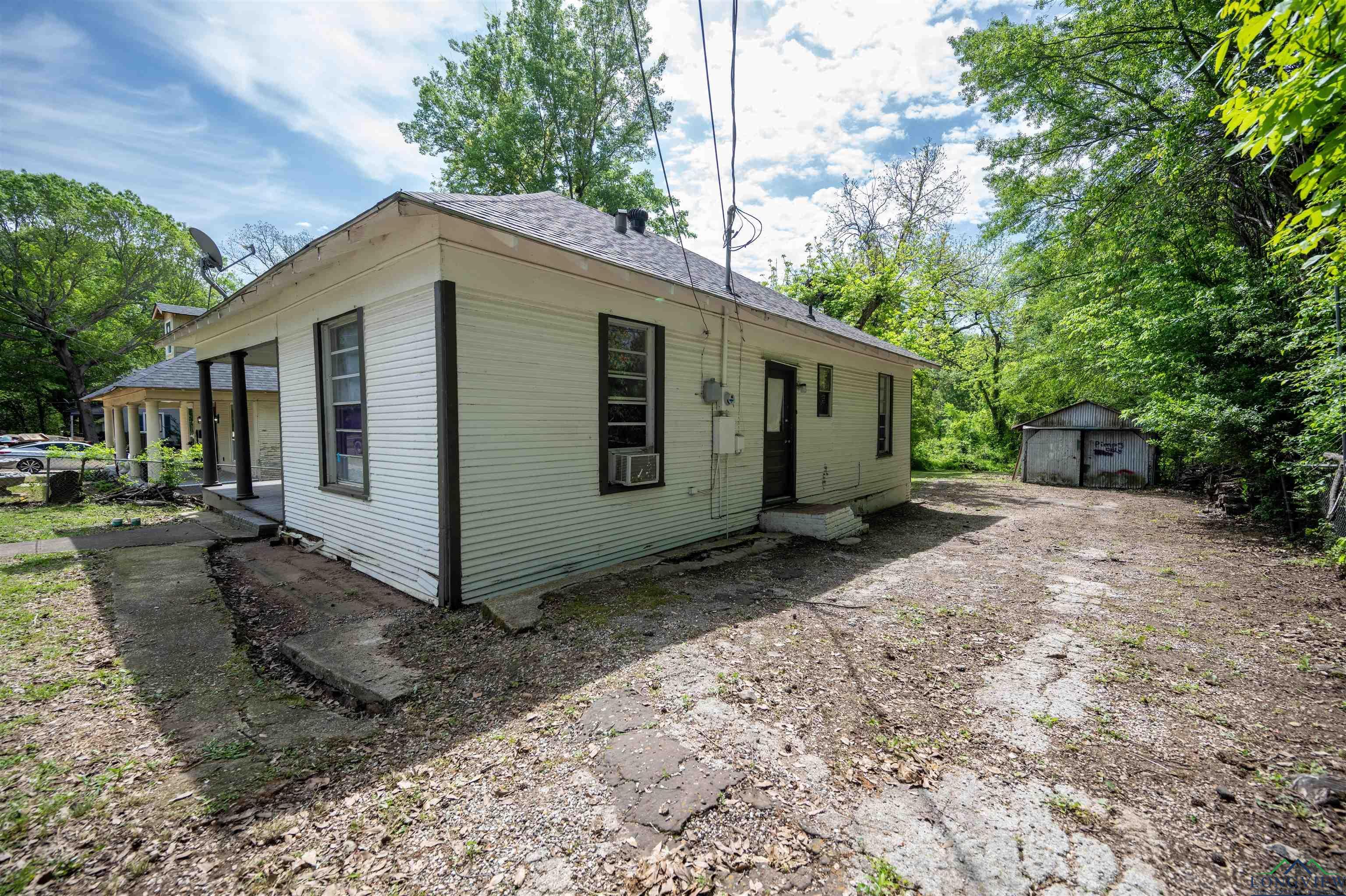 Property Photo: 500 Hawley TX 75670