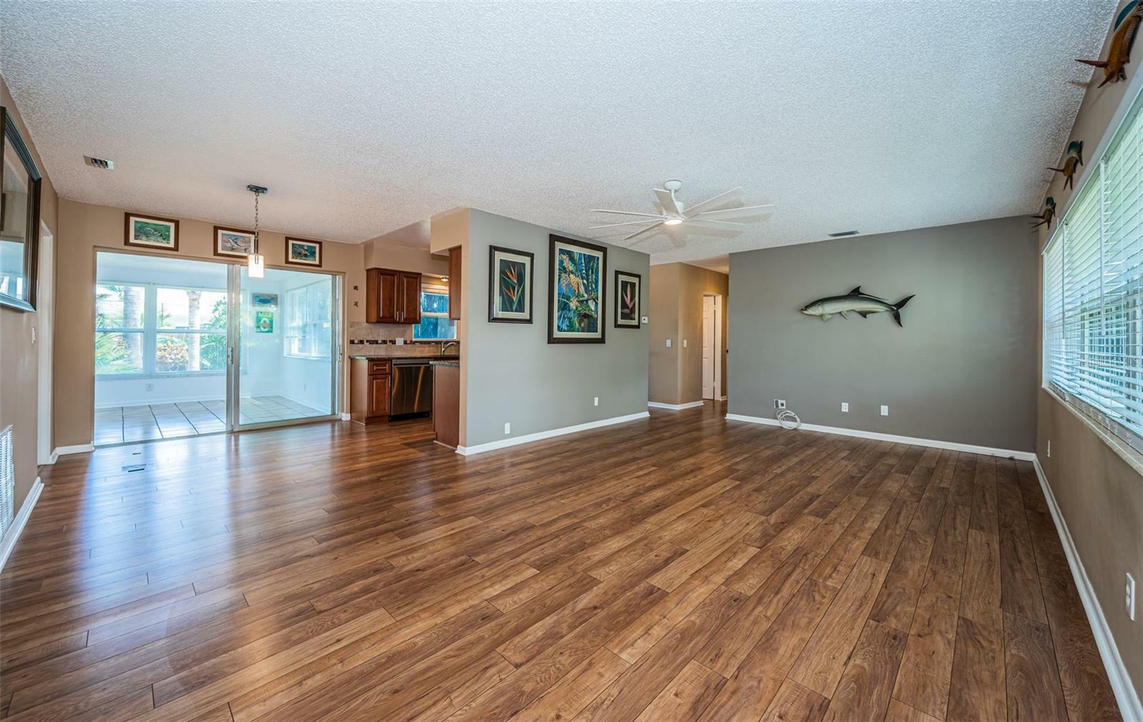 Property Photo: 13865 Bermuda Drive FL 33776