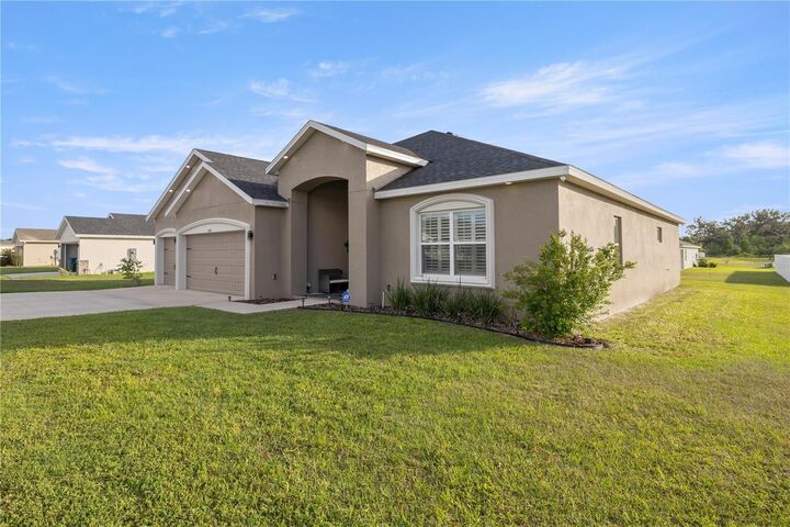 Property Photo: 9074 SE 48th Court Road FL 34480