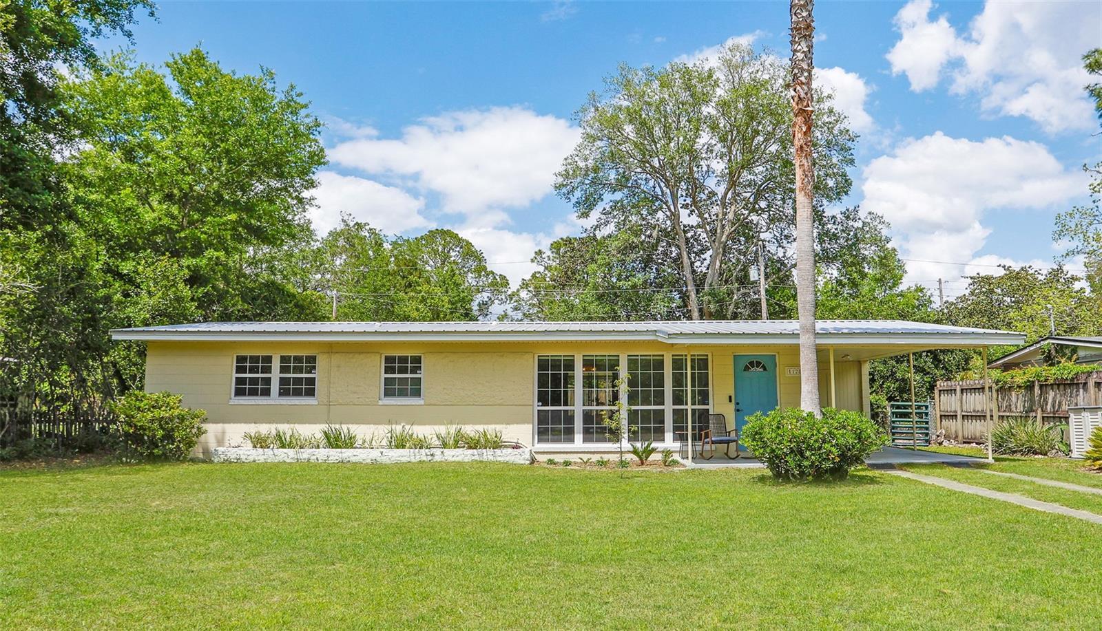 Property Photo: 1128 NE 22nd Avenue FL 32609