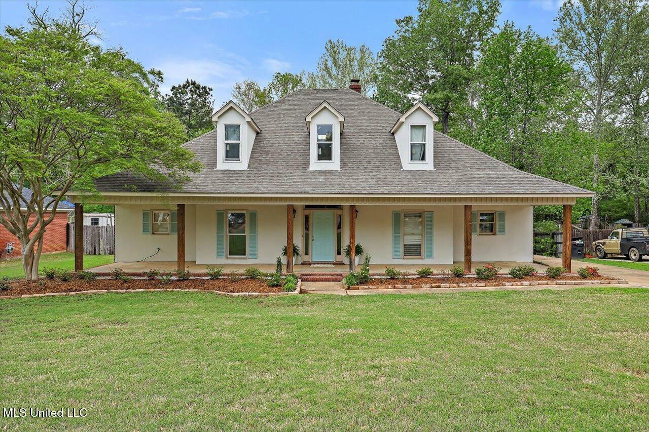 Property Photo: 138 Oak Ridge Circle MS 39110