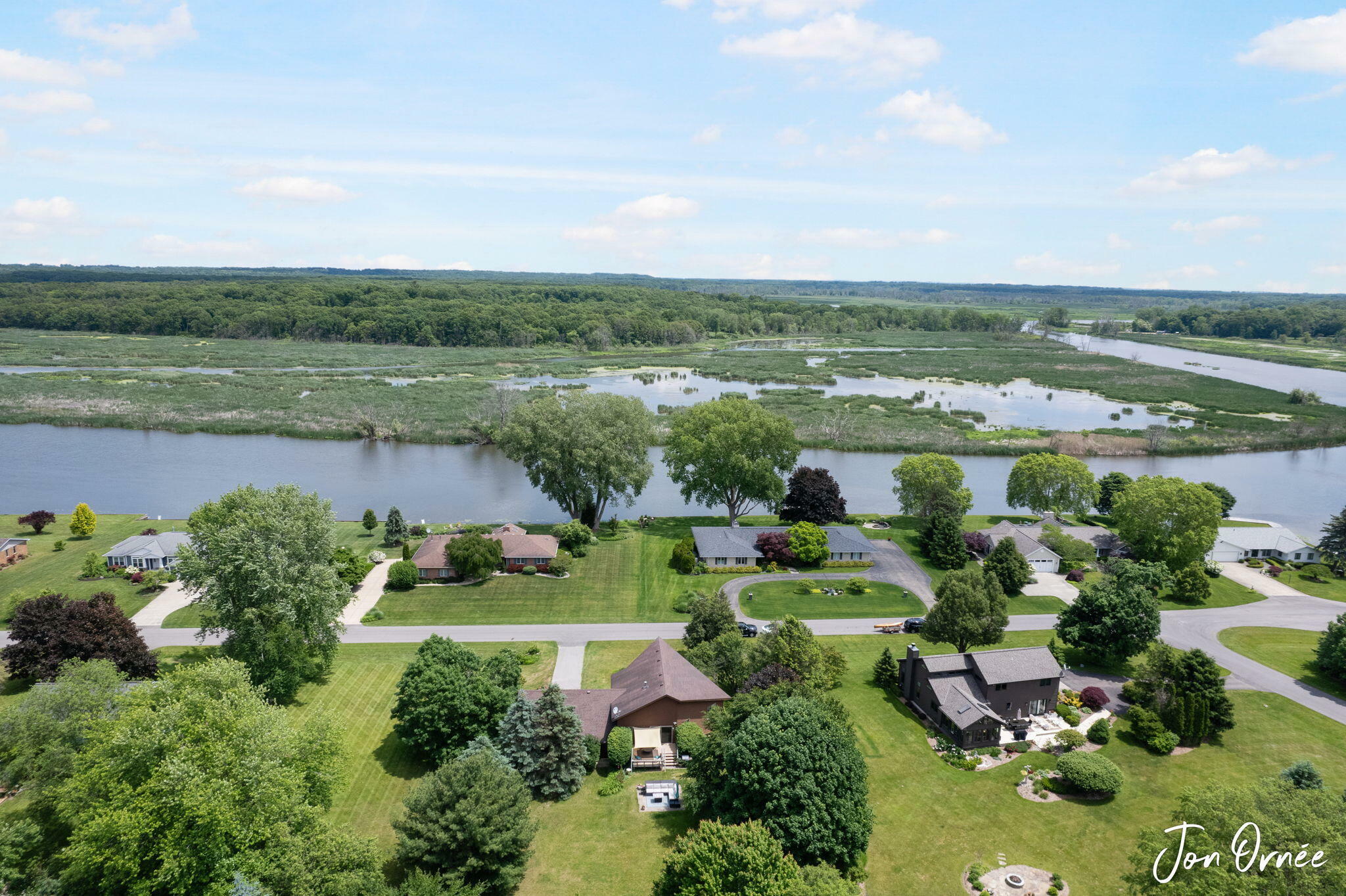 Property Photo: 3028 Harbor Road MI 49406