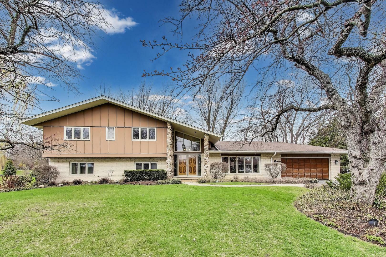 2268 N Circle Drive  Palatine IL 60067 photo