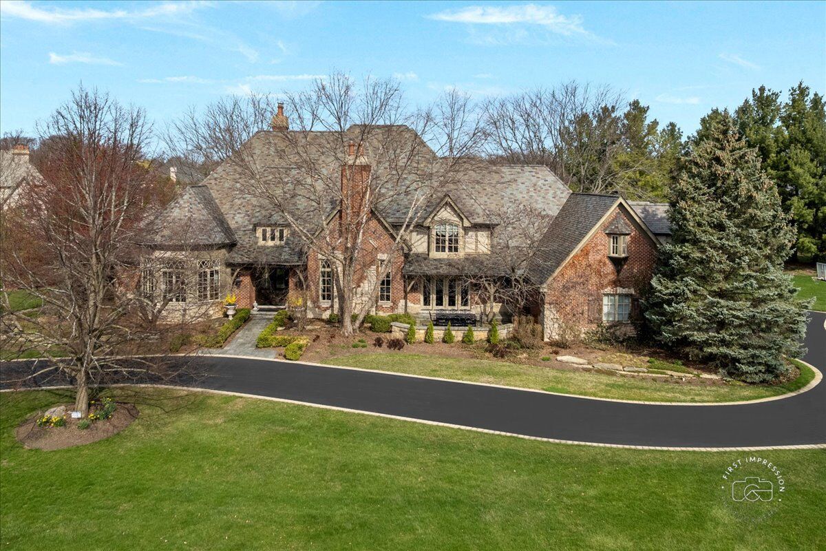 Property Photo:  36W442 Hunters Gate Road  IL 60175 