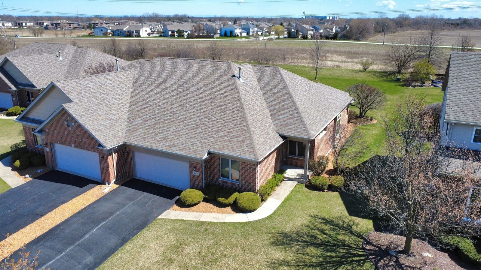 Property Photo: 20528 Lennon Court IL 60423