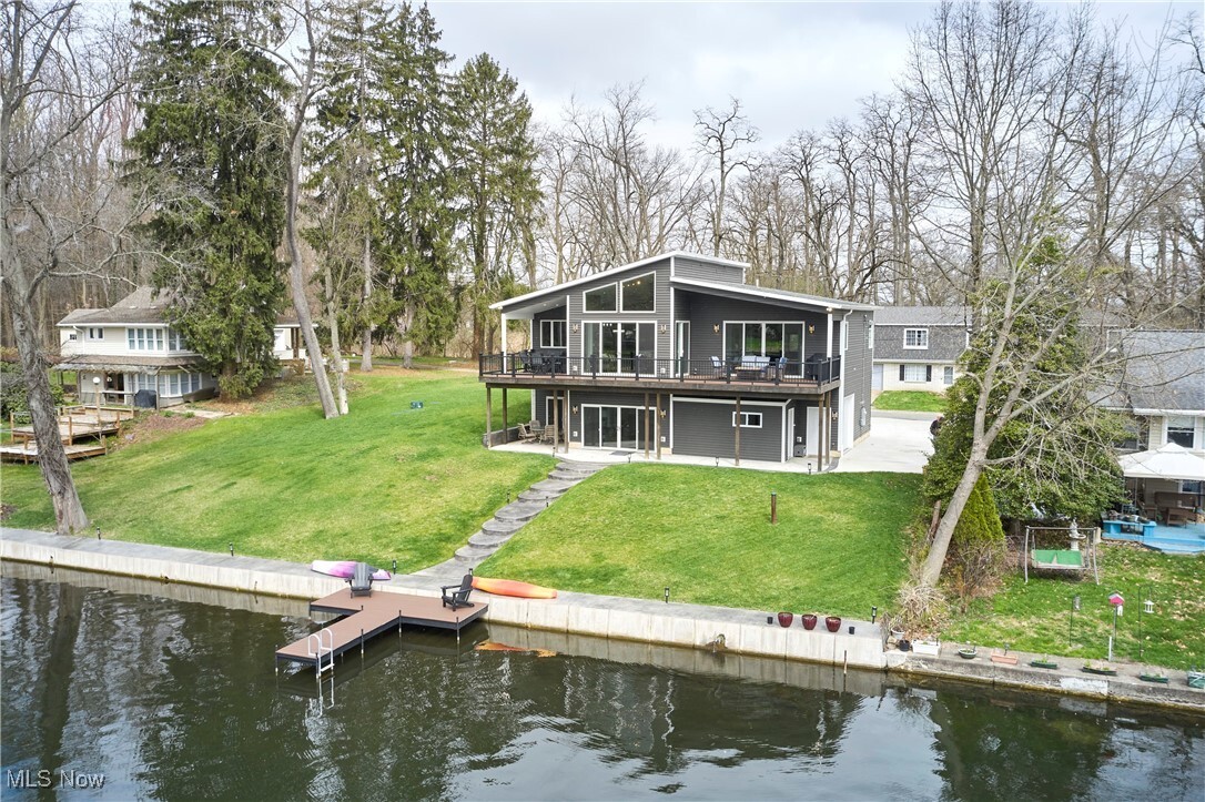 Property Photo:  810 Point Drive  OH 44319 