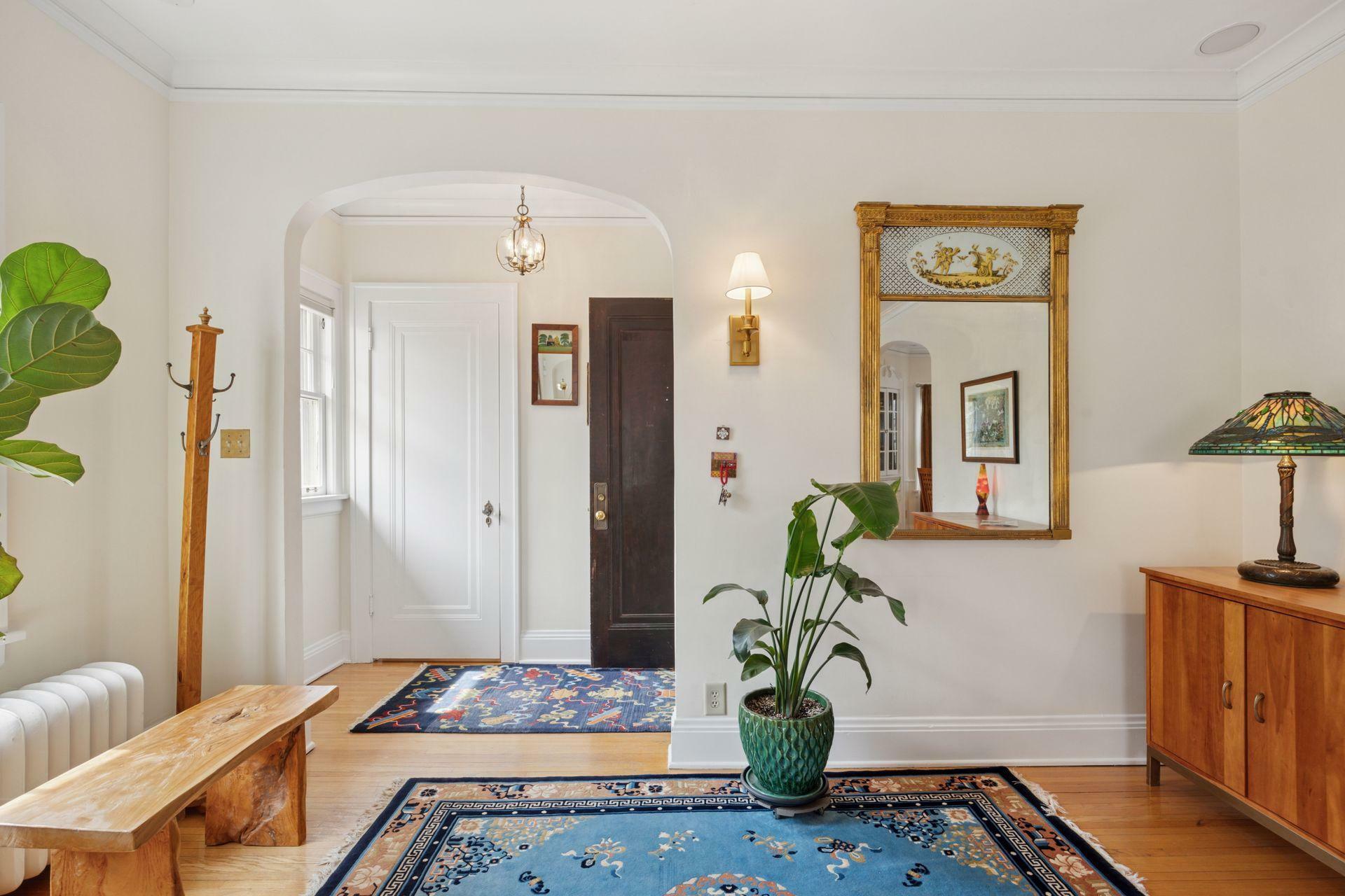 Property Photo:  1917 Summit Avenue 2  MN 55105 