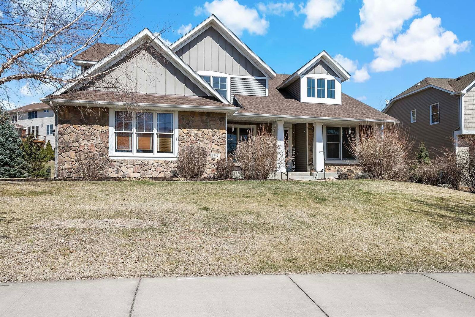 Property Photo:  1742 Carriage Drive  MN 55386 