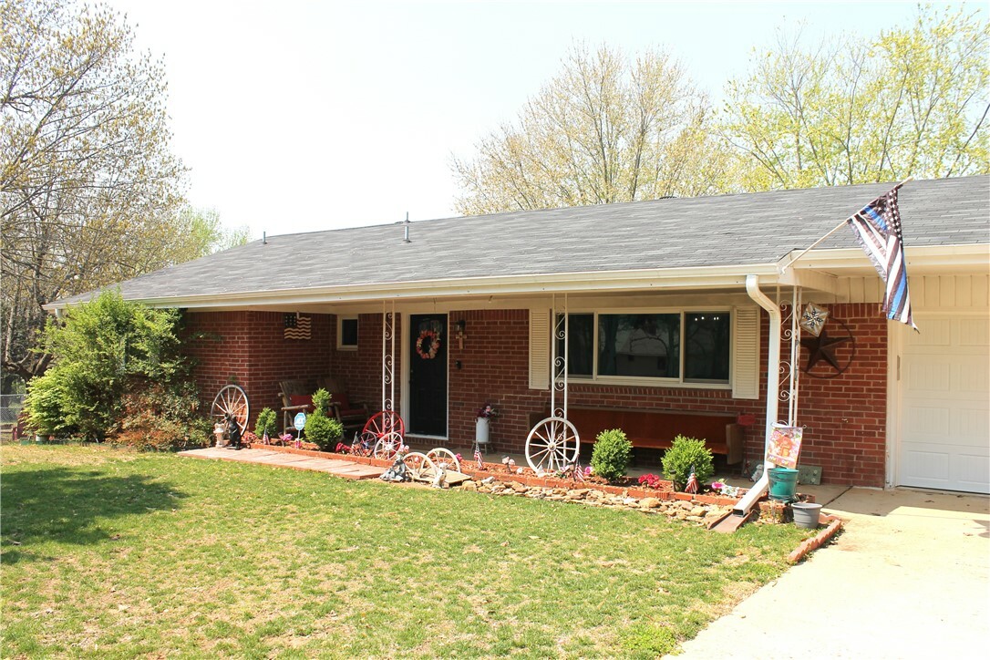 Property Photo: 701 Crossbow Road AR 72740