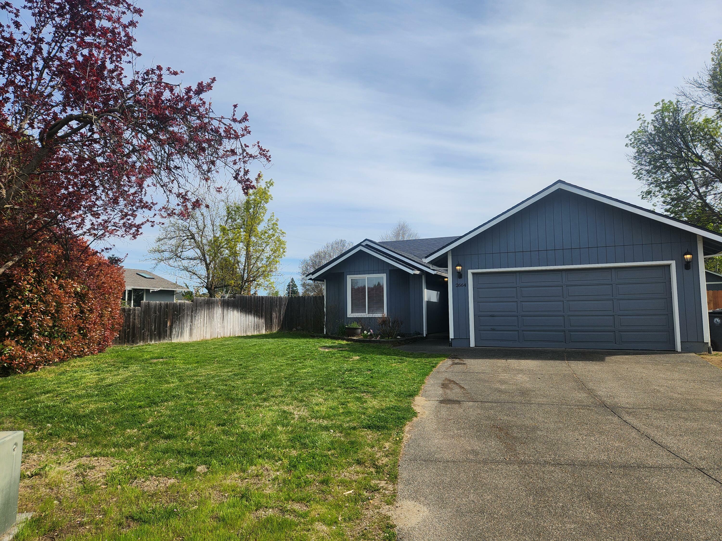 Property Photo: 2664 Montara Drive OR 97504