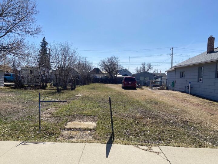 Property Photo: 203 2 Avenue E AB T0J 1P0